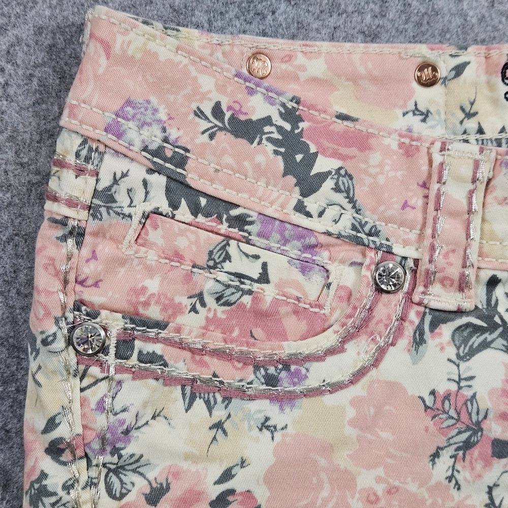 Miss Me Rose Print Floral Cargo Shorts Size 27 Pink Purple CP4021H1 Frayed Hem - Picture 4 of 7